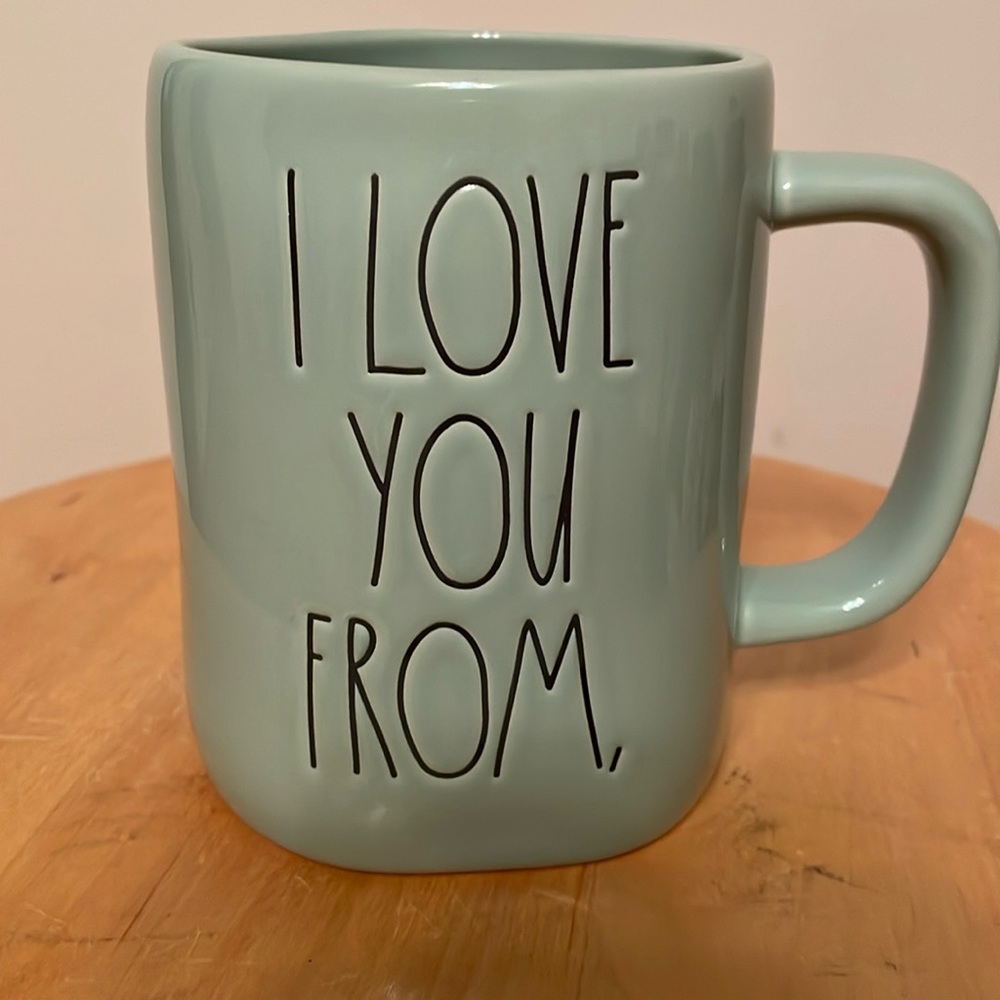 Rae Dunn Mug - Mistletoe Theme 🤩